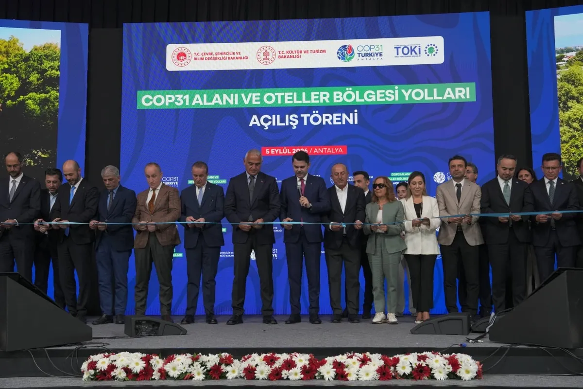 antalya-cop31e-yatirimlarla-hazirlaniyor-38-kilometrelik-yol-tamamlandi-100-bine-yakin-ziyaretci-bekleniyor-1788598858798.jpeg Antalya COP31'e yatırımlarla hazırlanıyor: 38 kilometrelik yol tamamlandı, 100 bine yakın ziyaretçi bekleniyor-7