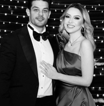 Hadise giyimiyle 'geri döndü' dedirtmişti... Siyah mini elbisesinin fiyatı ortaya çıktı ağızlar açık kaldı: "Aynısını annem bir saatte diker"-2