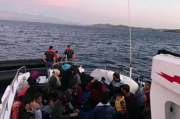 Son dakika: İzmir’de 181 kaçak göçmen yakalandı