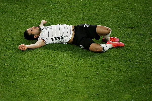 kuzey-makedonyadan-tarihi-galibiyet-deplasmanda-almanyayi-yendi-1617229238051.jpg Kuzey Makedonya'dan tarihi galibiyet! Deplasmanda Almanya'yı yendi-2