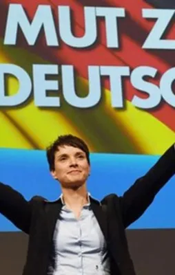 Naziler Alman meclisine girdi