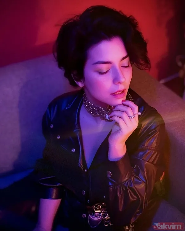 Merve Boluğur “Minnoşum” dediği Eser Yenenler’le paylaştı! “Adamı boşatacaksın bu nasıl post” Berfu Yenenler yorumları havada uçuştu - 29