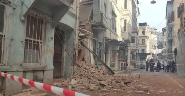 İstanbul'da bina çöktü! Ekipler olay yerinde