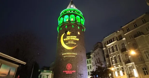 Galata Kulesi'nde Ramazan atmosferi: İftar vaktinde yeşil aydınlatma