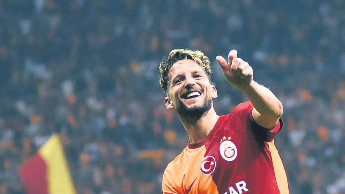 Mertens yine kulübede!
