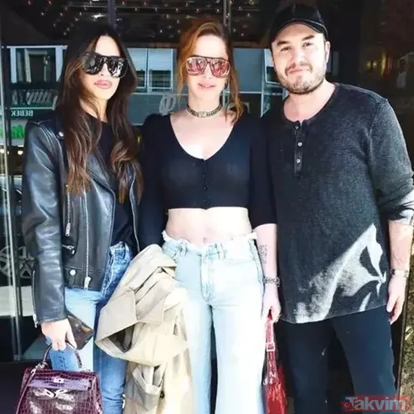 Şapka Takmasının Nedenini De Açıklayan Ünlü Şarkıcı, "Saç Ektirdim. Uzun Zamandır Planlıyordum, Nasip Bu Seneyeymiş" İfadelerini Kullandı.