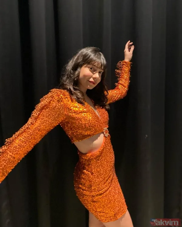 Alemin Kıralı’nın Oben’i Birsu Demir dekolteli pozlarıyla gündemde! Dua Lipa’ya benzetilen Birsu’ya bakın değişimi dudak uçuklattı - 6