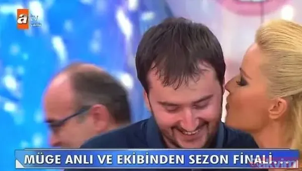 Eşi Şinasi Yüzbaşıoğlu’yla düğün fotoğrafları olay olmuştu... Müge Anlı’nın gözünden sakındığı kardeşine bakın! Ablasının aynısı! - 26