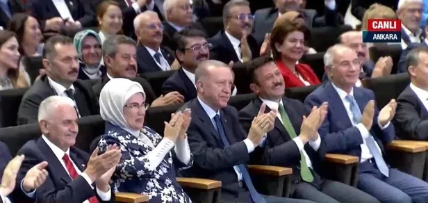 ak-parti-22-kurulus-yil-donumu-programinda-samimi-anlar-1692891539067.jpeg