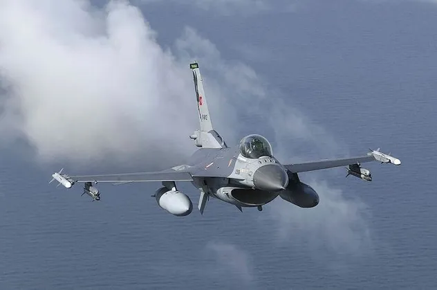Polonya Savunma Bakanlığı paylaştı: Türk F-16 uçakları Polonya semalarında