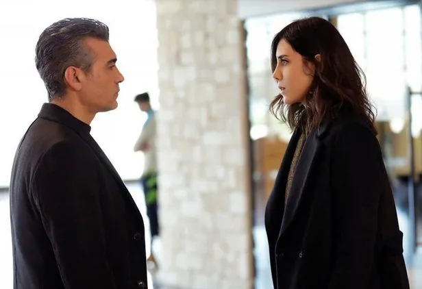 Sadakatsiz fokur fokur kaynıyor Kanal D baş edemedi bavulunu eline verdi! Sadakatsiz artık nefes alamıyor şimdi de başrol...-2