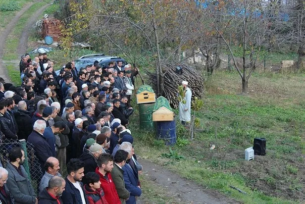 kastamonu-gockun-koyunde-yas-9-gunde-6-kisi-oldu-1576179139399.jpeg Kastamonu Göçkün Köyü'nde yas! 9 günde 6 kişi öldü...-4