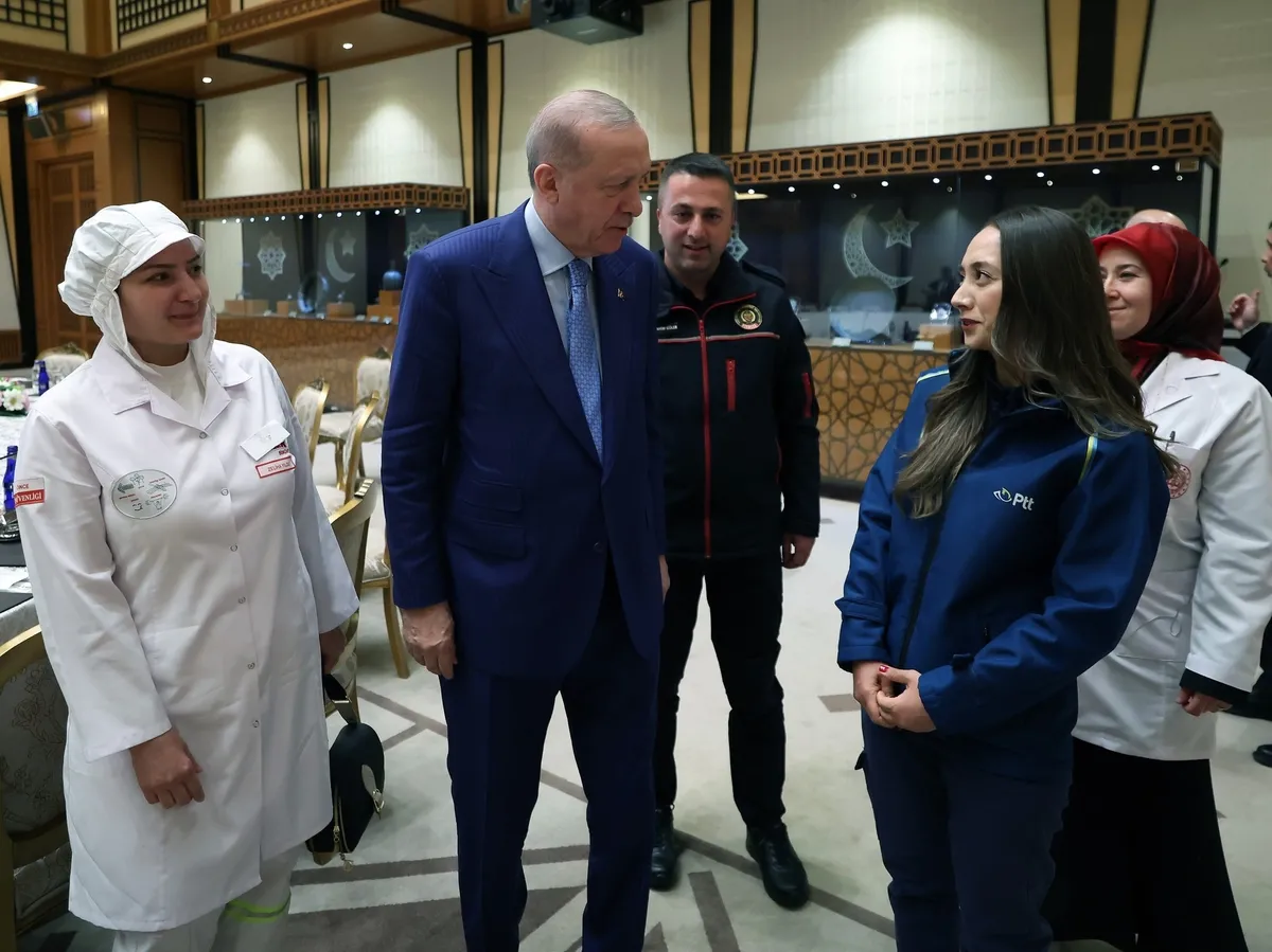 Külliye’de 1 Mayıs buluşması! Başkan Erdoğan: "İşçilerimizin hakkının yenilmesine asla müsaade etmeyiz"-7