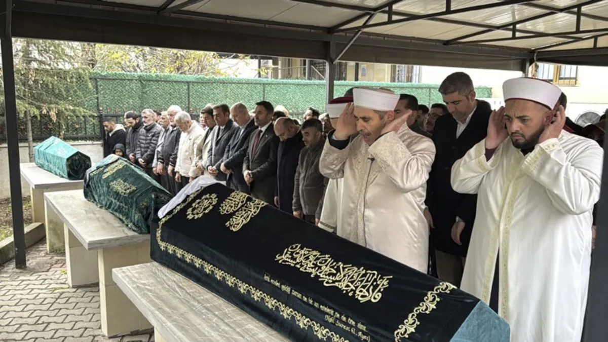 Prizden çıkan yangın 3 can aldı