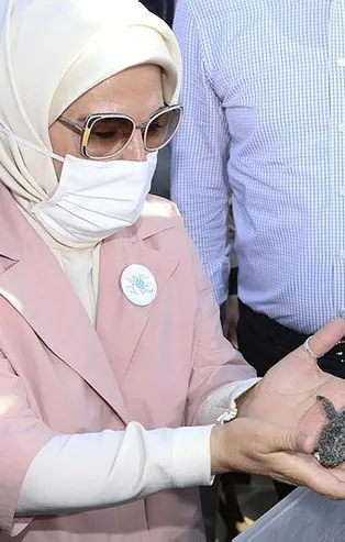 Başkan Erdoğan'ın eşi Emine Erdoğan: "Her türlü deniz kirliliğine engel olmalıyız"