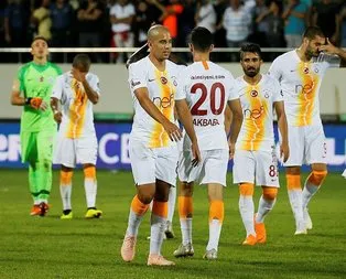 Galatasaray yenildi sosyal medya yıkıldı!
