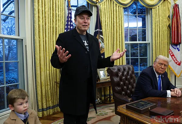 "Sayın Başkan Çişim Geldi" Dört Yaşındaki X Babasının Omzuna Yapıştı Trump'a "Sayın Başkan, Benim, Çişim Geldi" Dedi. Çocuğun Cesareti Karşısında Eğlenen Trump,...