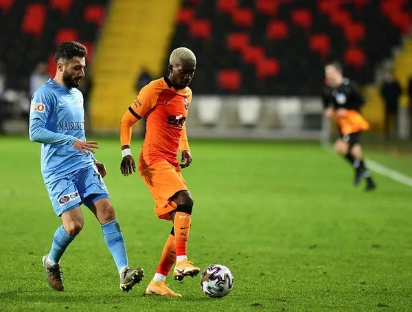 henry-onyekuru-galatasaray-formasini-bana-tekrar-giydirdigi-icin-allaha-sukrediyorum-1611950248022.jpeg Henry Onyekuru: Galatasaray formasını bana tekrar giydirdiği için Allah'a şükrediyorum-4