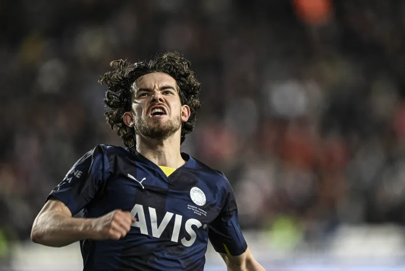 ÖZEL | Fenerbahçe'nin kapısında yatıyorlar! İşte Ferdi Kadıoğlu için sıraya giren kulüpler - 3