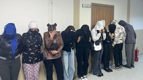Hatay’da fuhuş operasyonu: 12 aparta baskın, 1 kişi tutuklandı!