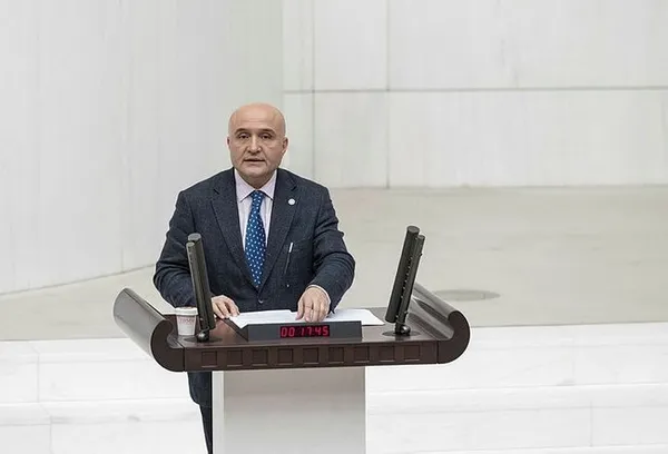 meral-akseneri-takan-yok-kemal-kilicdaroglu-adaylik-icin-fotograf-cektirmeye-gitti-1677837317320.jpg Meral Akşener'i takan yok! Kemal Kılıçdaroğlu adaylık için fotoğraf çektirmeye gitti-8
