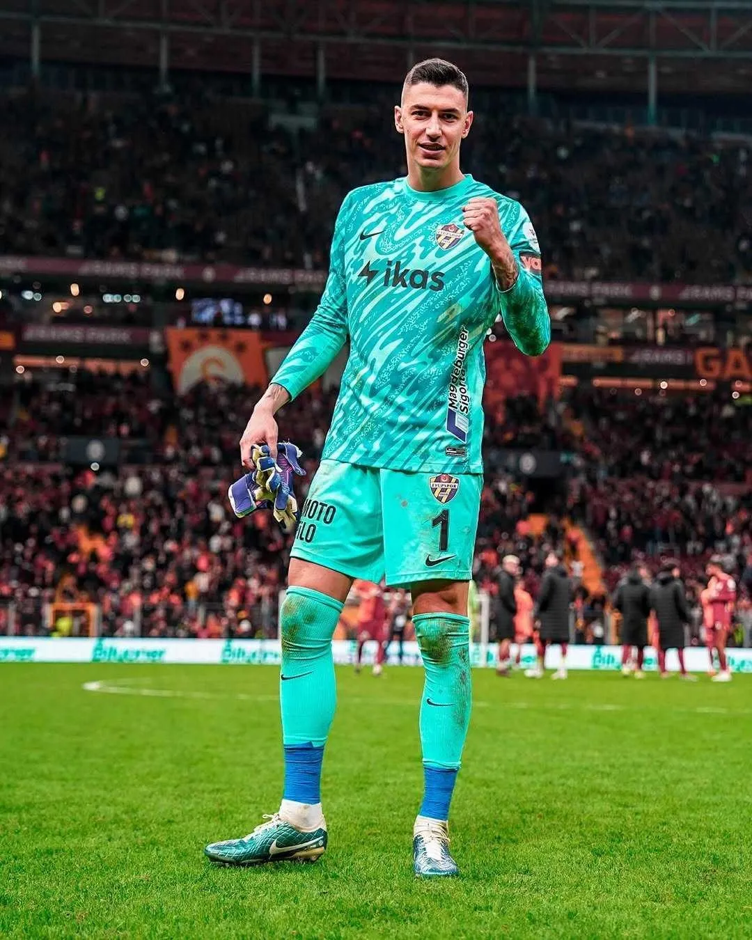 Fenerbahçe ve Galatasaray'ın transfer savaşı! Kale o isme emanet - 15