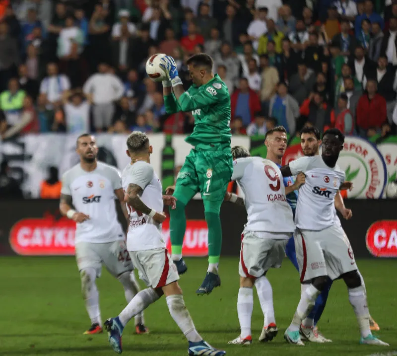 Galatasaray'da 2 ayrılık birden! Sınıfta kaldılar - 6