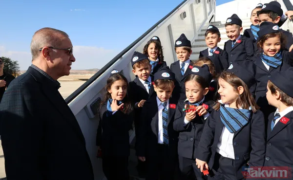 Başkan Erdoğan'a Gaziantep'te coşkulu karşılama! Davullarla zurnalarla beklediler... 6'lı masaya pankartla gönderme - 14