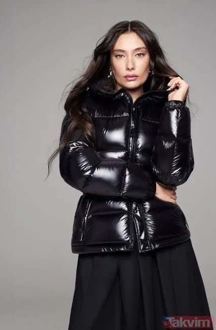 Neslihan Atagül'den yeni ayna pozu: Ünlü oyuncu doğal tarzıyla beğeni topladı - 8