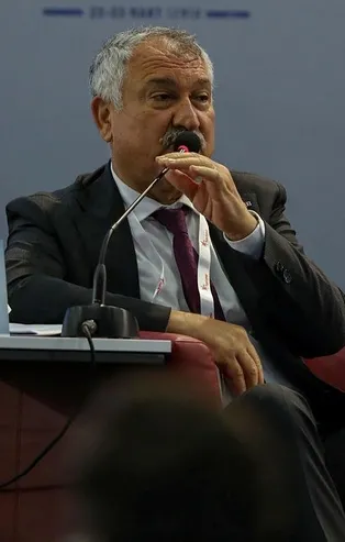 Mahkeme kararını verdi! CHP'li Adana Büyükşehir Belediyesi’nde işten çıkarılan 328 kişi işe iade edilecek