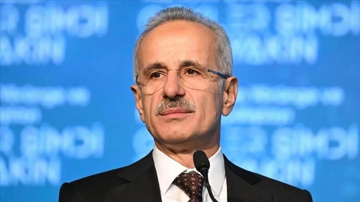 Bakan Uraloğlu duyurdu! "Çatışmalar nedeniyle İran’da kalan uçaklarımızı Türkiye’ye geri getiriyoruz"