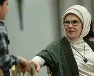 Emine Erdoğan devlet koruması altındaki çocuklarla iftarda buluştu