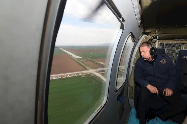 Milli Savunma Bakanı Hulusi Akar açıkladı: "Deprem sonrası 60 bin civarında Suriyeli gönüllü olarak ülkesine döndü"-12