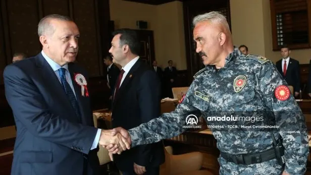 hayrettin-eren-kimdir-senegalde-olen-sube-muduru-nereli-kac-yasindaydi-hayrettin-eren-neden-nasil-oldu-1645585494594.jpg Hayrettin Eren neden, nasıl öldü? Hayrettin Eren kimdir? Senegal'de ölen Özel Harekat Şube Müdürü nereli, kaç yaşındaydı?-2