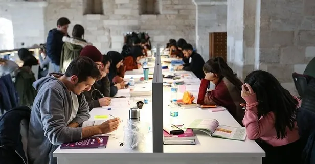 KYK kredi faizine iki çözüm! Ekimde Meclis'e geliyor | KYK kredi faizleri nasıl silinecek, kimler yararlanacak?