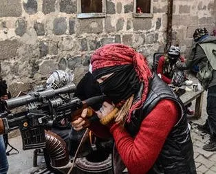 Sur’da silahla poz veren PKK’lı her şeyi anlattı