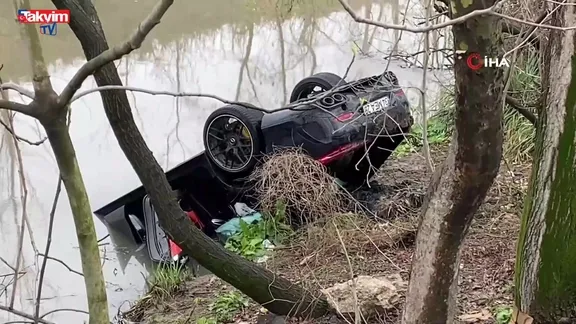 Dereye uçan otomobilin sürücüsü hayatını kaybetti