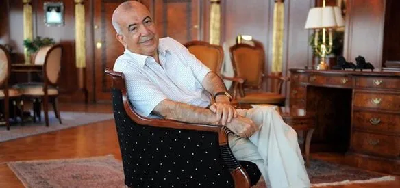 İş adamı Halis Toprak, 78 yaşında Fransa'nın Nice şehrinde kalp rahatsızlığı sebebiyle kaldırıldığı hastanede yaşamını yitirdi