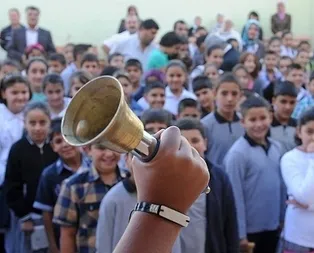 1 Nisan günü kamu kuruluşları memurlar resmi tatil olacak mı?