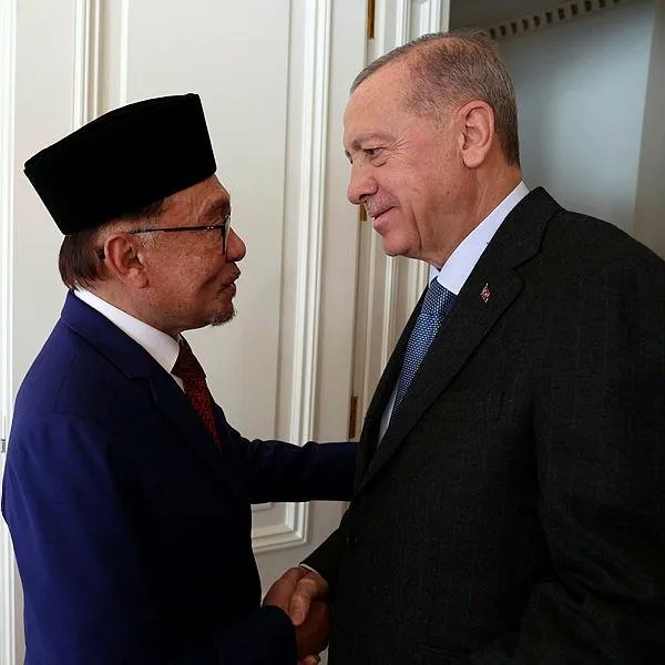 Başkan Erdoğan, Malezya Başbakanı Enver İbrahim'i kabul etti-3