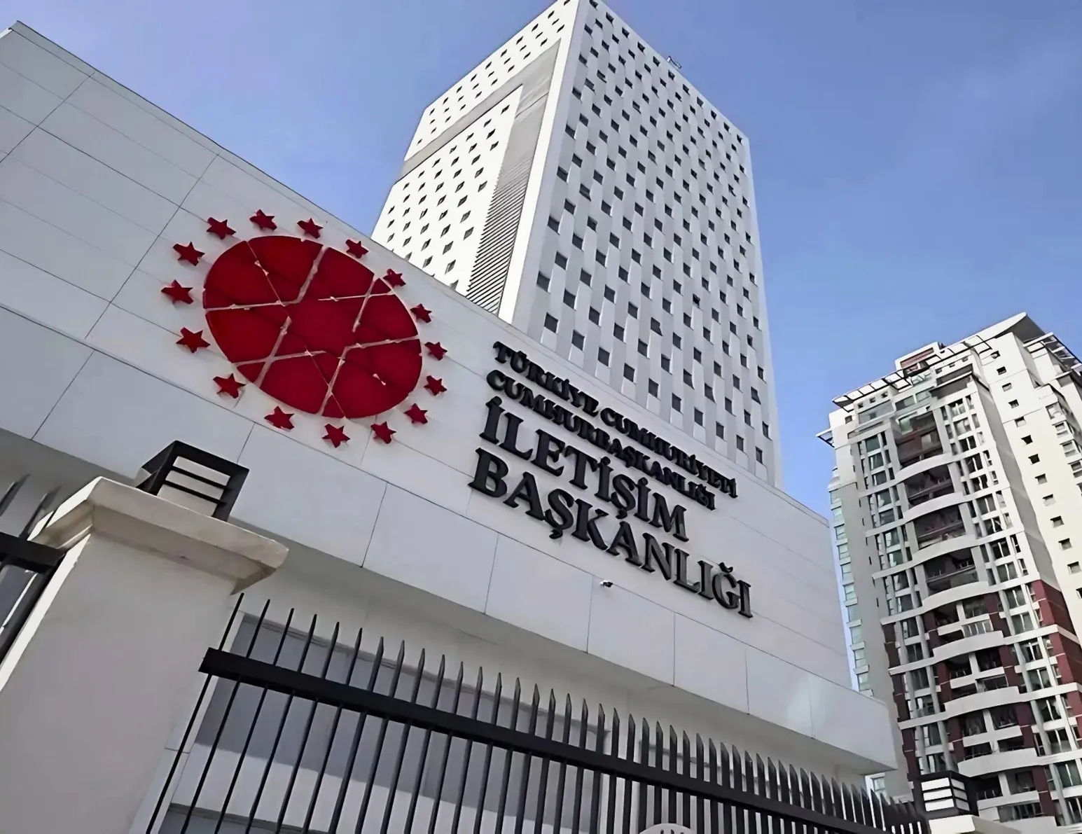 Adıyaman’daki saat kulesi iddialarını DMM yalanladı