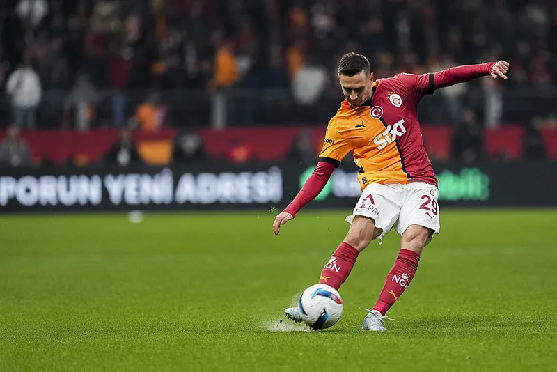 Galatasaray'da veda zamanı! Yıldız futbolcularla yollar ayrılacak - 2