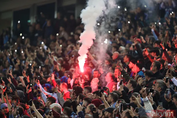 Trabzonspor taraftarı şampiyonluğu kutluyor! Renkli görüntüler... - 23
