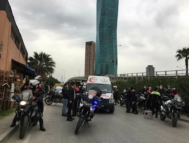 izmirde-adliye-girisinde-polisin-elinden-kacan-supheli-dur-ihtarina-uymayinca-bacaklarindan-vuruldu-1617555743328.jpeg İzmir'de adliye girişinde polisin elinden kaçan şüpheli 'dur' ihtarına uymayınca bacaklarından vuruldu!-2