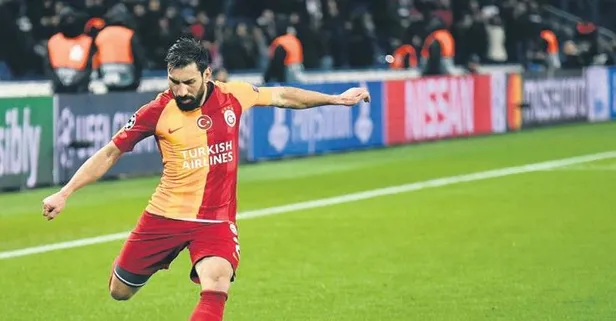 Şener Özbayraklı Göztepe’ye