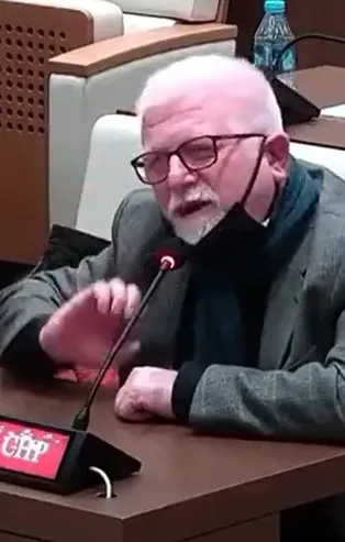 CHP'li Kadıköy Meclis Üyesi İrfan Gümrah'tan skandal sözler: Osmanlı'nın kör bakışını bırakalım medeni ülkelerde eşcinsel evlilikler var