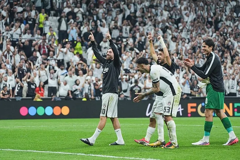 besiktas-liderlik-icin-amed-deplasmaninda-1789891866981.jpeg Beşiktaş liderlik için sahaya çıkıyor! Italiano'dan 'kazanan 11' kararı-7