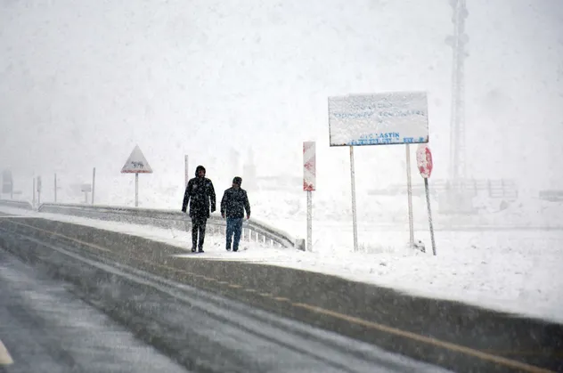 HAVA DURUMU | Meteorolojiden kar ve sağanak yağış uyarısı! O iller tek tek açıklandı! Kuvvetli geliyor | 24-28 Kasım