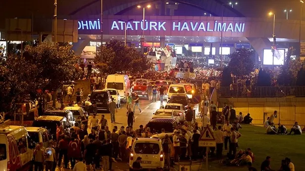 15 Temmuz hain darbe girişiminde Başkan Erdoğan'ın uçağını Atatürk Havalimanı'na indiren kule görevlileri konuştu!-3