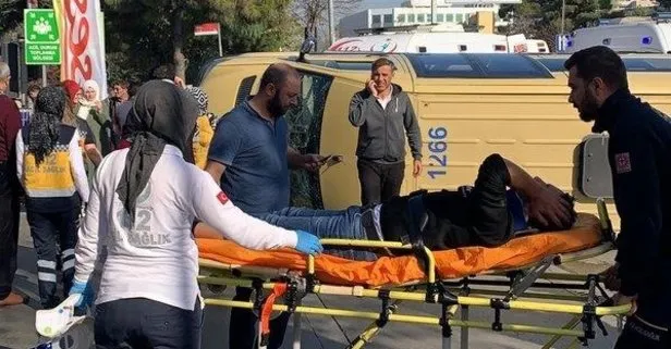 Son dakika: İstanbul Bağcılar’da yolcu minibüsü ile hafif ticari araç çarpıştı: 5 yaralı